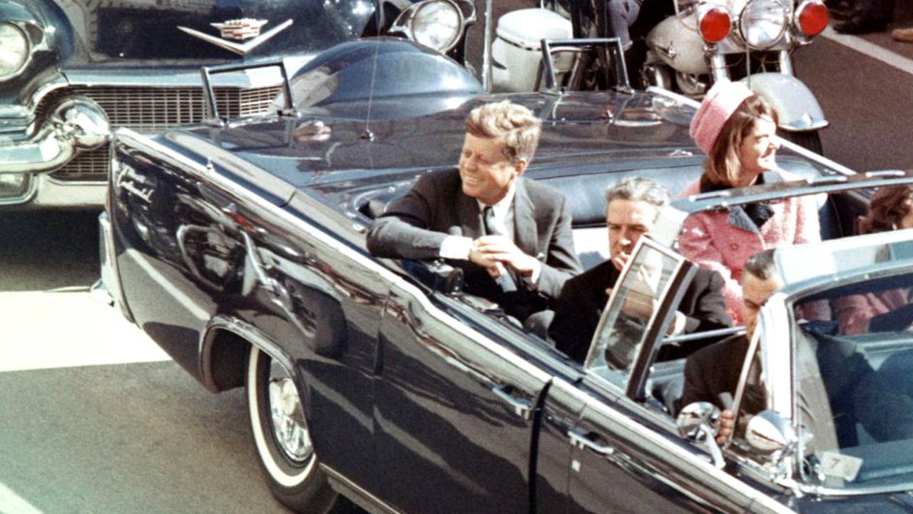 JFK Návrat: Za zrkadlom
